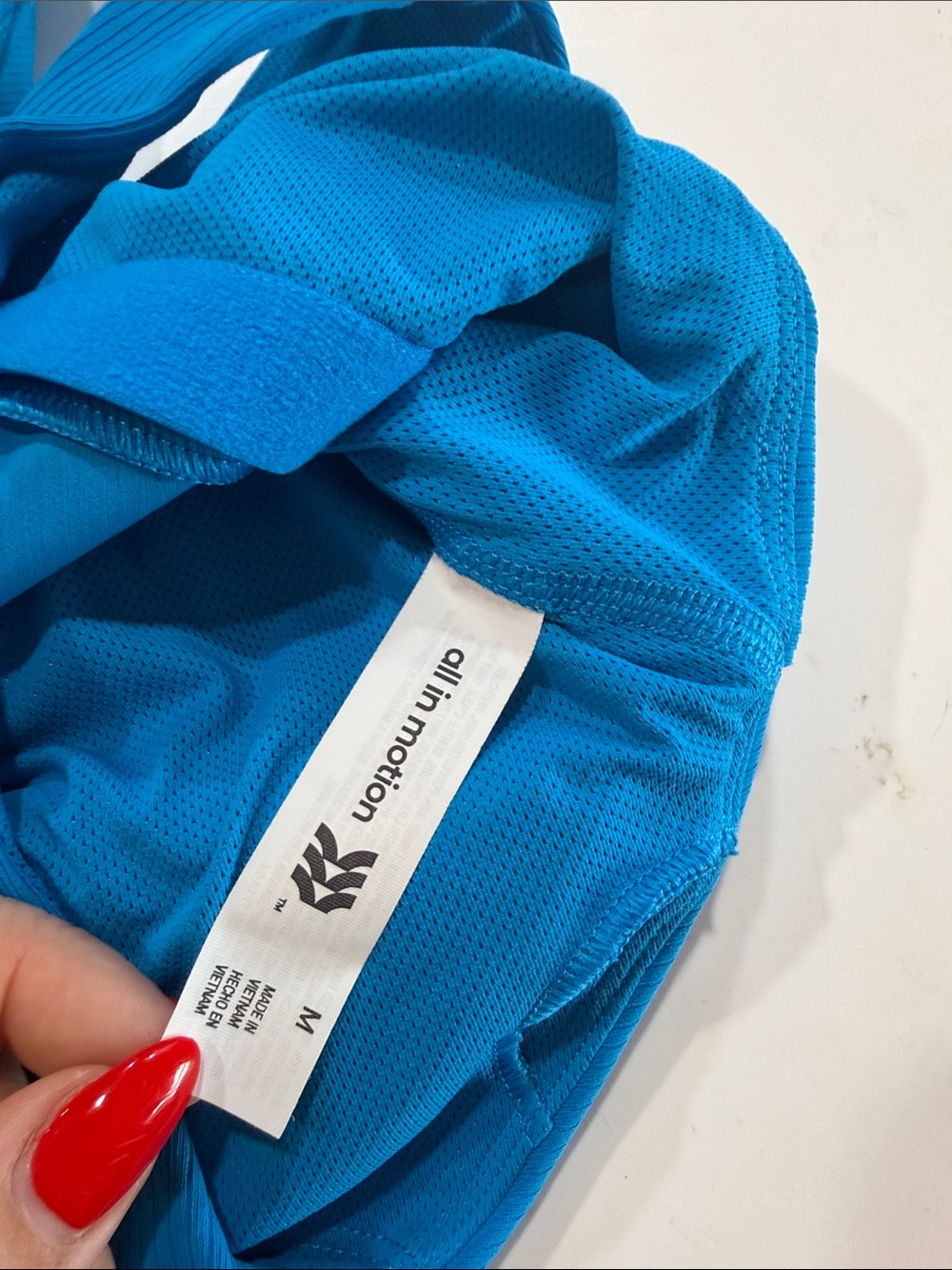 Bright Blue built in bran workout crop tank - Picture 3 of 3